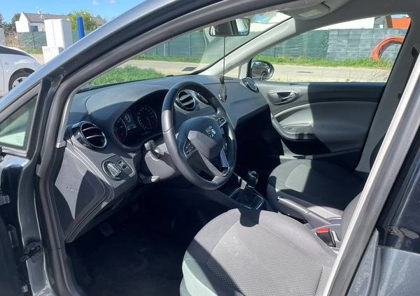 Seat Ibiza cena 38000 przebieg: 50000, rok produkcji 2016 z Szczecin małe 92